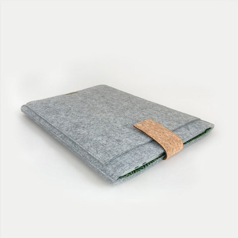 Fodral till Acer Nitro | med magnetstängning och extra fack | ljusgrå - ränder | Modell "HAKA"