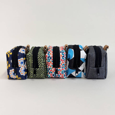 Mini-väska för hörlurar & Co. | tillverkad av ekologisk bomull | Designränder | Modell PocketCube