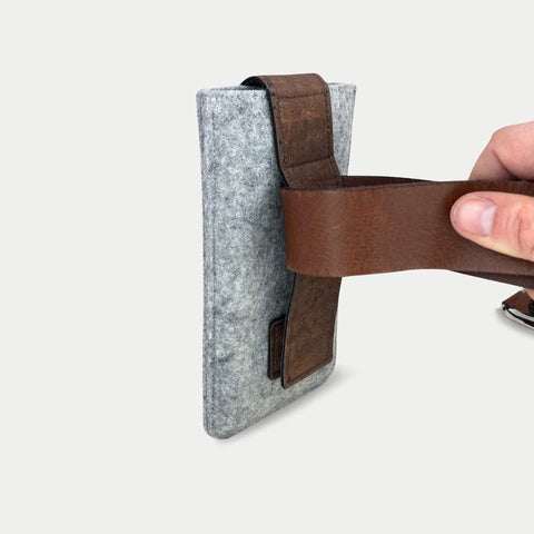 Praktisk midjeväska för Google Pixel Fold | med magnetlås och kortfack | ljusgrå | Modell CLIP