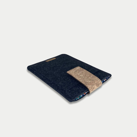 Fodral för PocketBook InkPad 4 | med magnetstängning och extra fack | antracit - Colorful | Modell "HAKA"