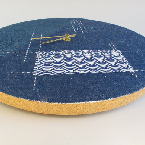 Väggklocka Wabi Sabi Denim rund 30 cm | Denim - Guld | Design: Tokyo