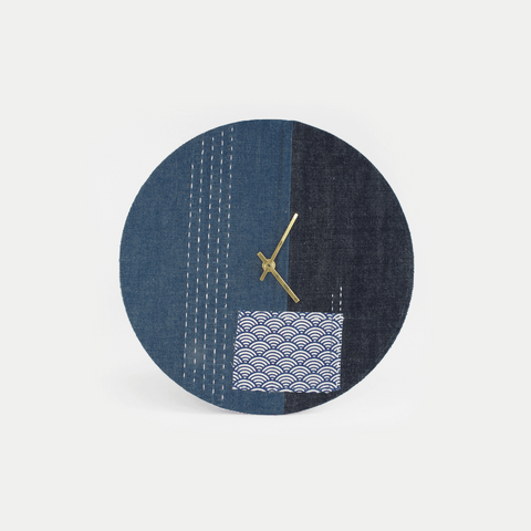 Väggklocka Wabi Sabi Denim rund 30 cm | Denim - Guld | Design: Nagoya