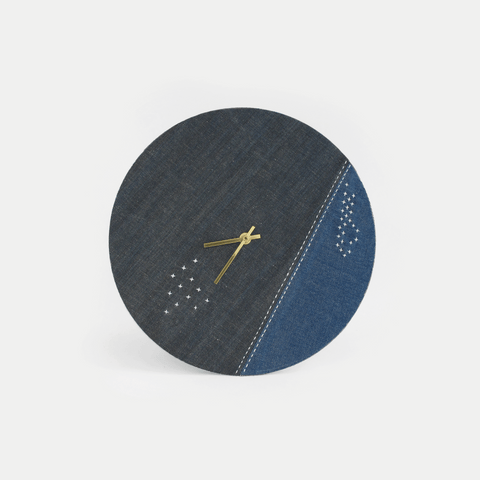 Väggklocka Wabi Sabi Denim rund 30 cm | Denim - Guld | Design: Yokohama