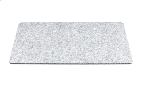 Matta för MacBooks gjord av filt och kork | 26x38cm | ljusgrå