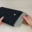 Fodral för MacBook Pro M3 16.2 | med magnetstängning och extra fack  | antracit - spår | Modell "HAKA"