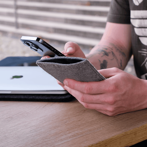 Mobilfodral för Samsung Galaxy Z Fold4 | av filt och ekologisk bomull | ljusgrå - färgglad | modell "LET"