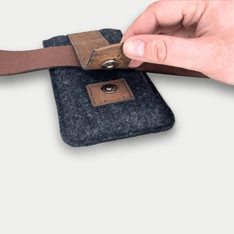 Mobil bältesväska för Samsung Galaxy Z Fold5 | med magnetlås och kortfack | antracit | modell CLIP