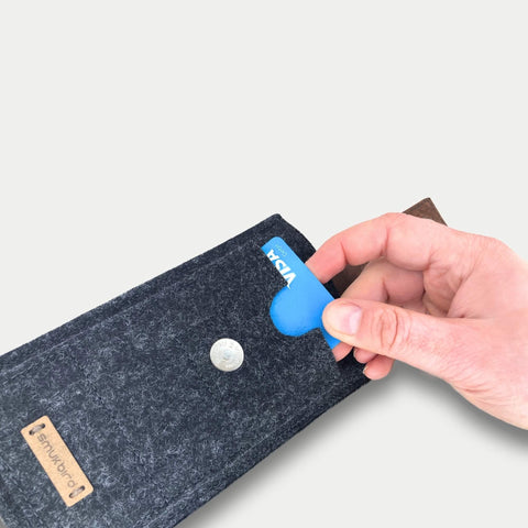Praktisk midjeväska för Fairphone 6 | med magnetlås och kortfack | antracit | Modell CLIP