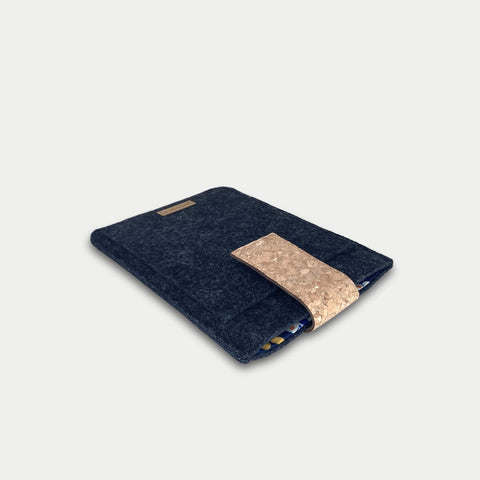 Skräddarsytt eReader-fodral | med magnetstängning och extra fack | antracit - Bloom | Modell "HAKA"