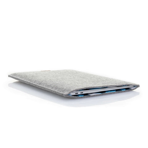 Fodral till Huawei Matebook D14 | gjord av filt och ekologisk bomull | ljusgrå - Former | Modell "LET"