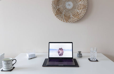 Matta för MacBooks gjord av filt och kork | 26x38cm | antracit