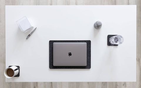 Matta för MacBooks gjord av filt och kork | 26x38cm | antracit