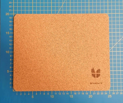 Musmatta av filt och kork | 20x25cm | ljusgrå