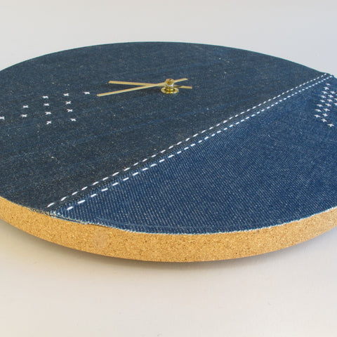 Väggklocka Wabi Sabi Denim rund 30 cm | Denim - Guld | Design: Yokohama