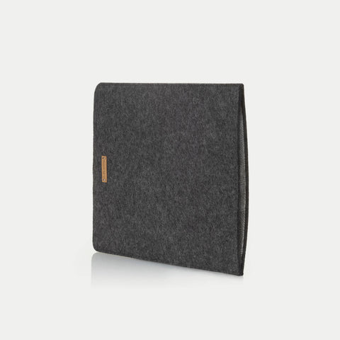 Fodral för Surface Go 3 | tillverkad av filt och ekologisk bomull | 
antracit - tracks | "LET"-modell