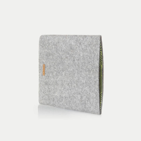 Fodral för Surface Pro 9 | tillverkad av filt och ekologisk bomull | ljusgrå - stripes | "LET"-modell