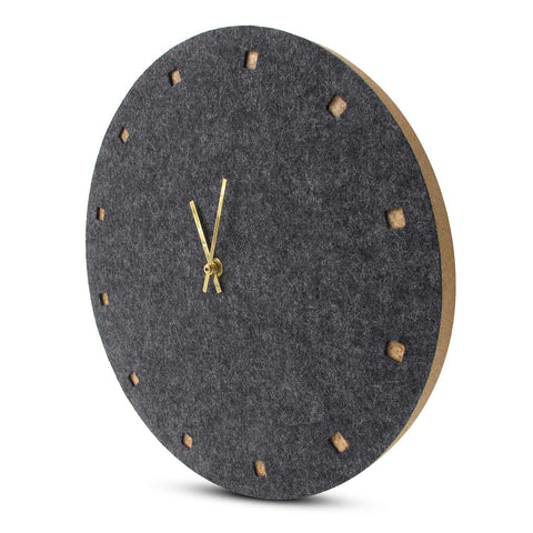Väggklocka av filt och kork 30 cm | antracit - guld | Design: Esbjerg