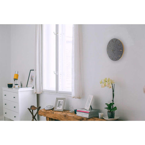 Väggklocka av filt och kork 30 cm | antracit - svart | Design: Köpenhamn