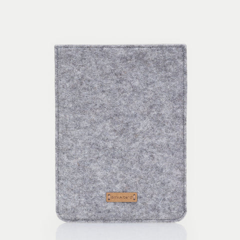 Fodral för PocketBook InkPad 3 | gjord av filt och ekologisk bomull | ljusgrå - ränder | Modell "LET"